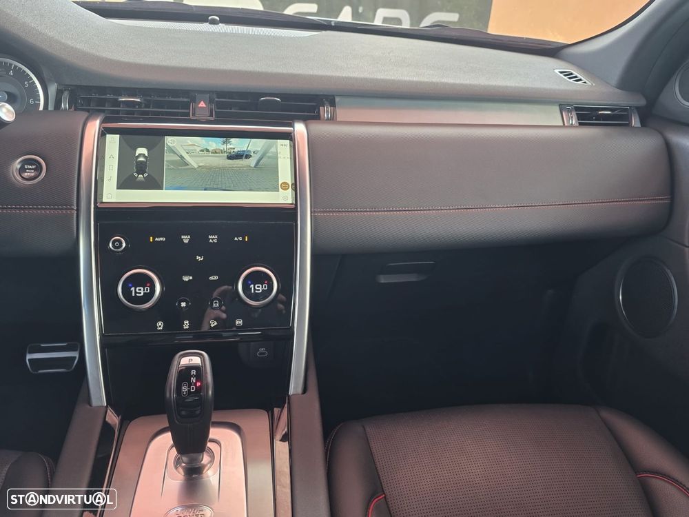 Land Rover Discovery Sport 1.5 I3 P300e AWD R-Dynamic S - 14
