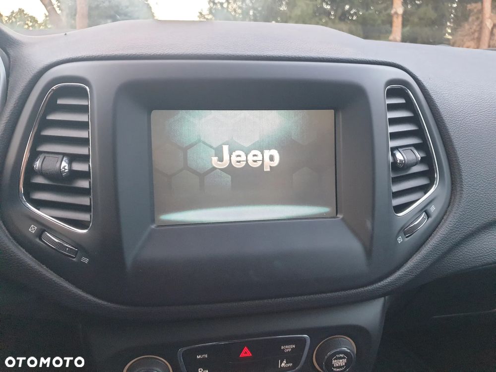 Jeep Compass - 19