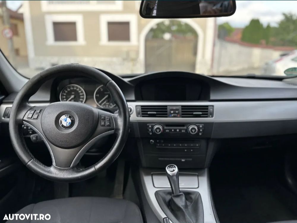 BMW Seria 3 318d - 5