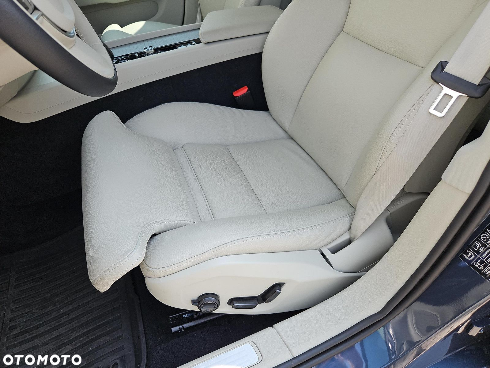 Volvo V60 B4 B Plus Dark - 15