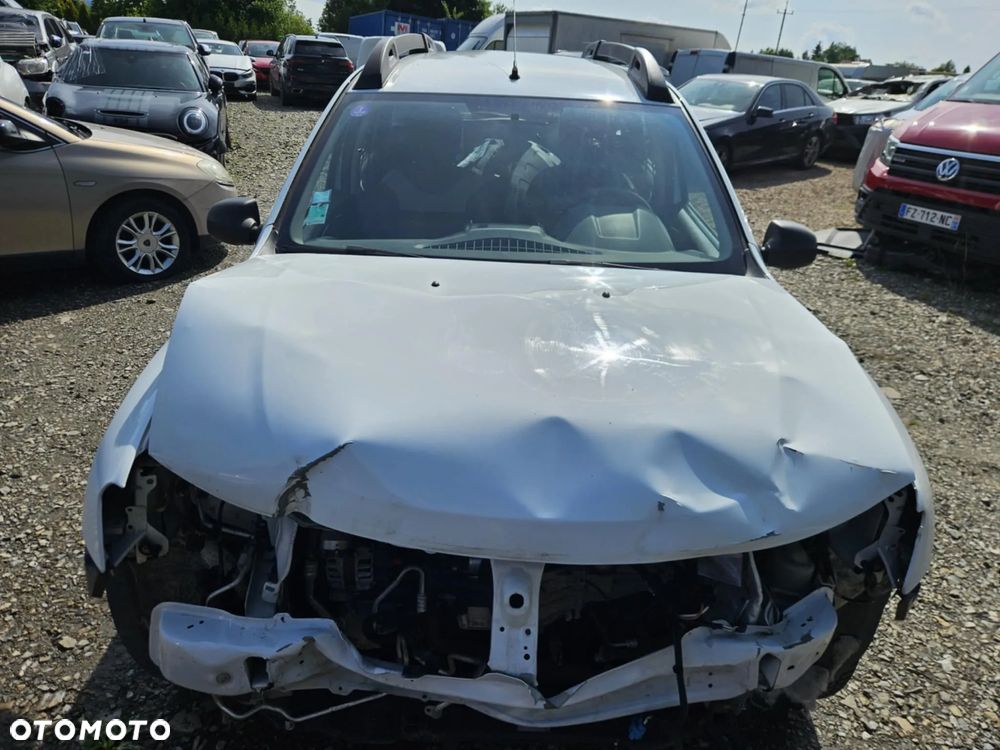 Dacia Duster 1.2 TCe Celebration S&S EU6 - 9