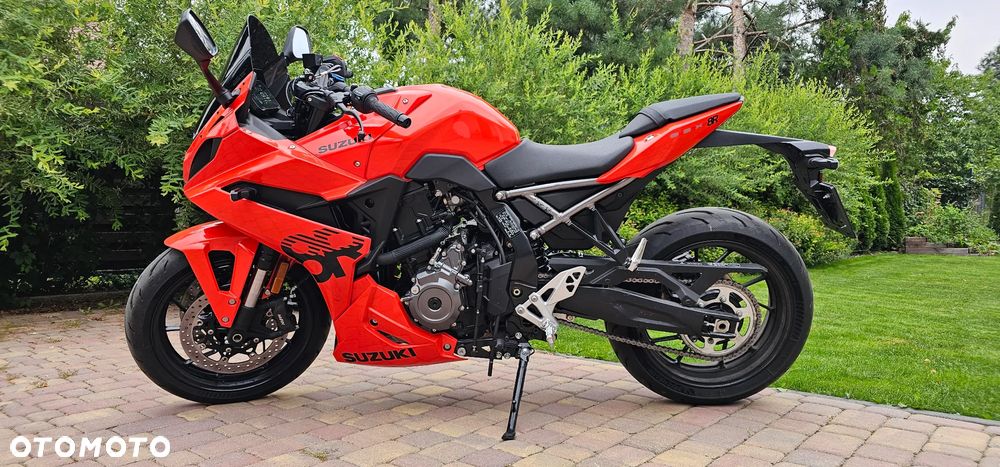 Suzuki GSX-R - 1