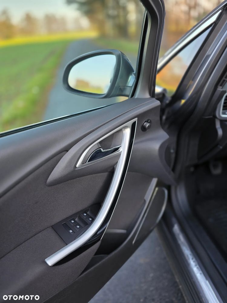 Opel Astra 1.4 T Cosmo - 22