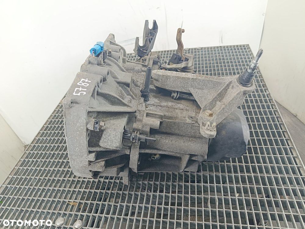 SKRZYNIA BIEGÓW MANUALNA 5 RENAULT CLIO III JH3176 1.2 16V 75KM - 2