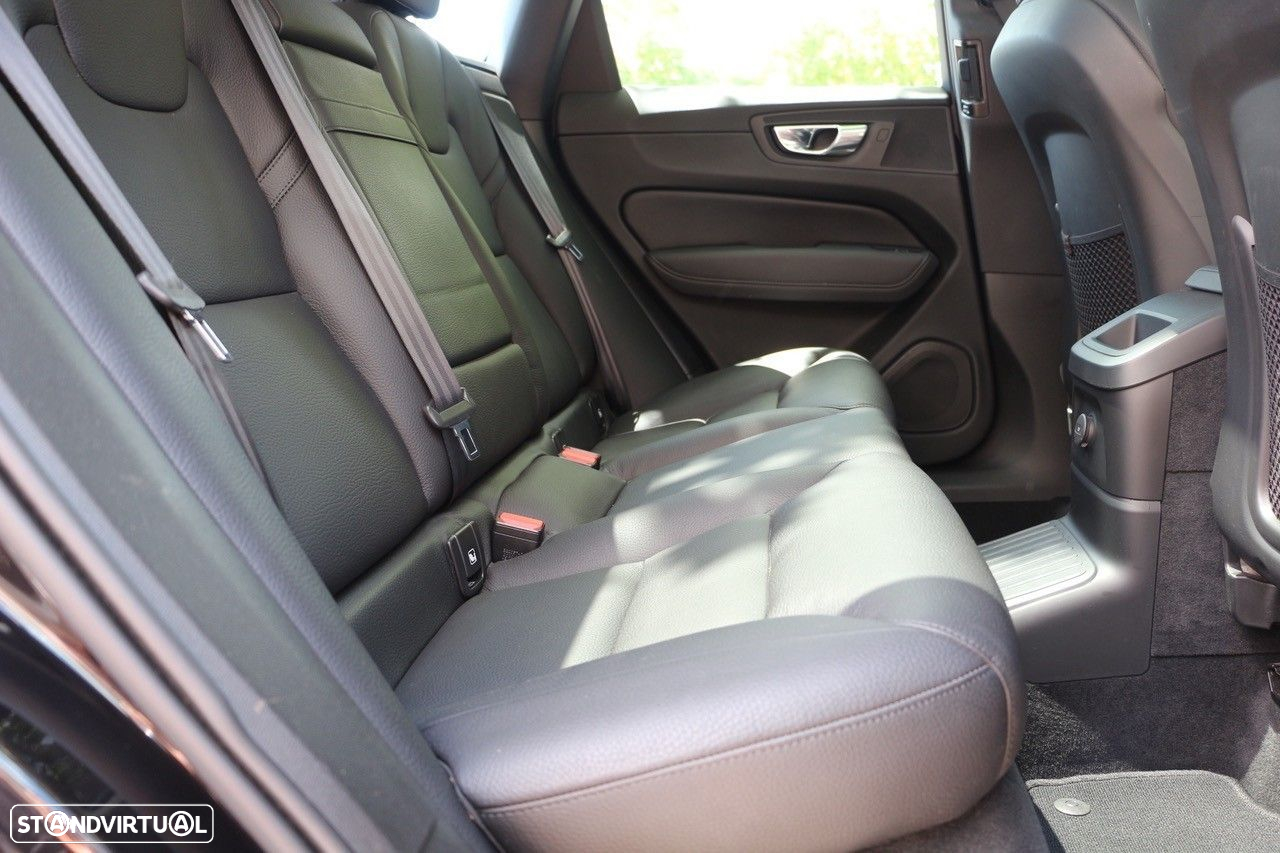 Volvo XC 60 2.0 T8 PHEV Inscription Expression AWD - 23