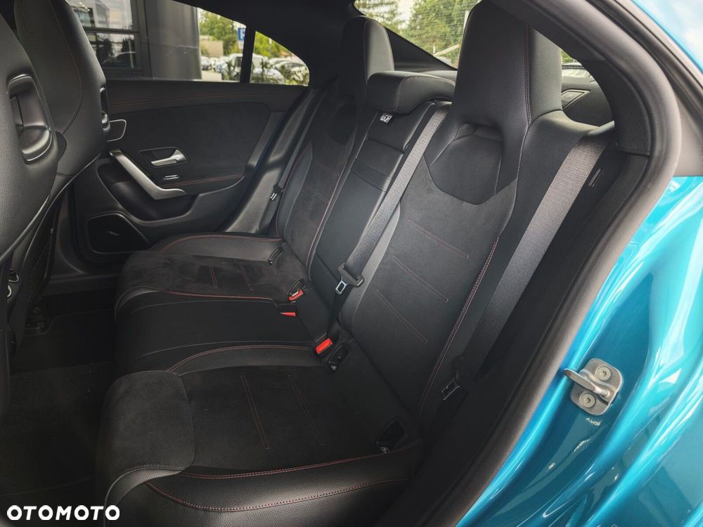 Mercedes-Benz CLA 220 mHEV 4-Matic AMG Line 8G-DCT - 12