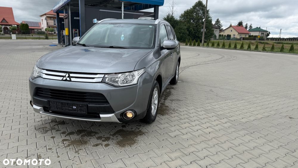 Mitsubishi Outlander 2.2 DI-D 4WD Plus - 14