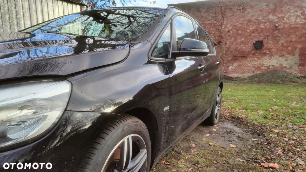 BMW Seria 2 218i - 5