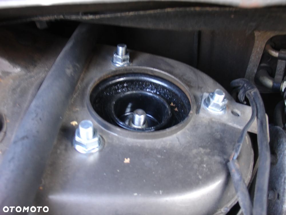 Nissan Prairie 2.0 SLX 5os - 25