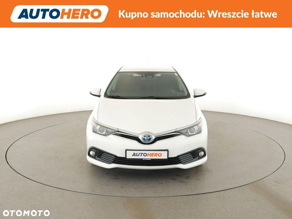 Toyota Auris Hybrid 135 Dynamic - 12