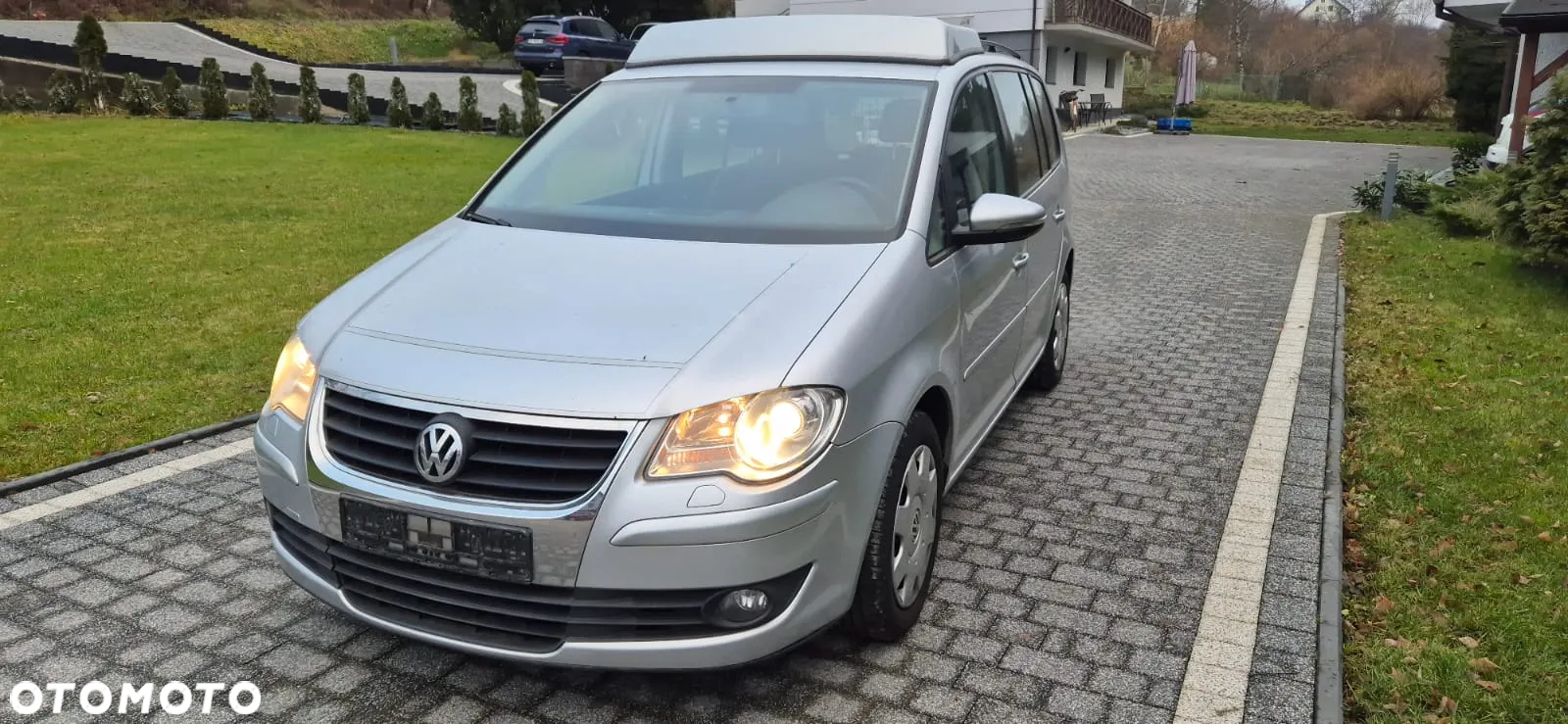 Volkswagen Touran - 3