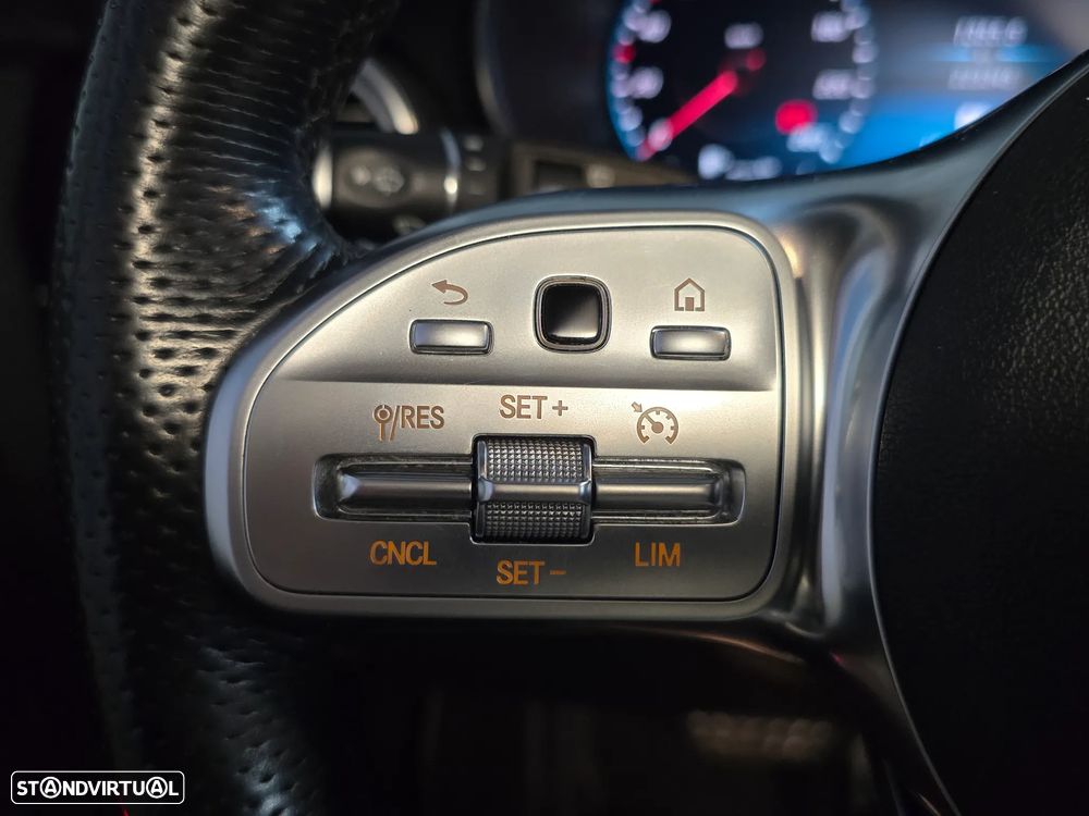 Mercedes-Benz GLC 300 e 4Matic 9G-TRONIC Edition AMG Line - 24