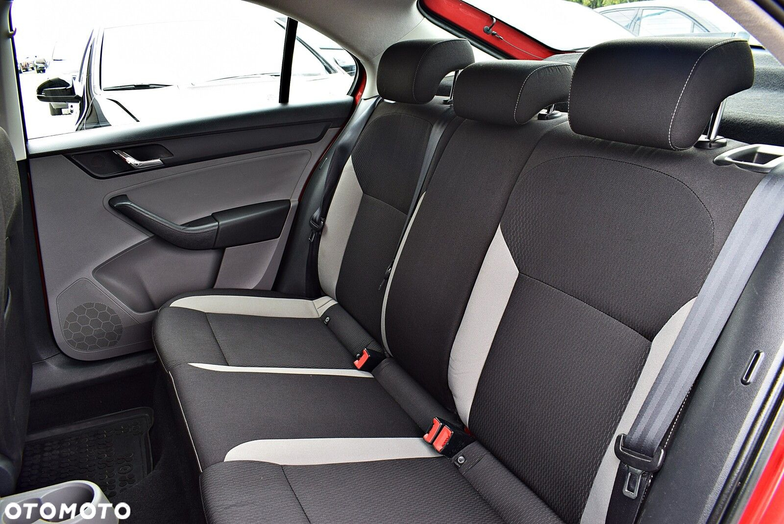 Skoda RAPID - 13