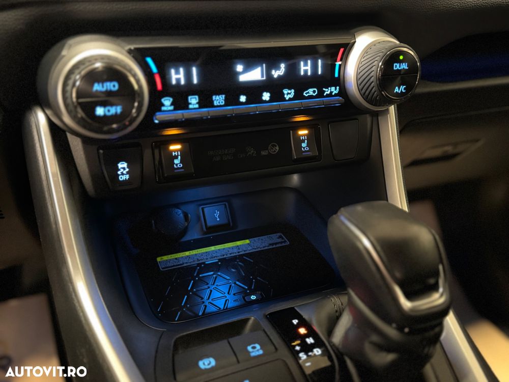 Toyota RAV4 2.5 4x4 Team Deutschland - 20