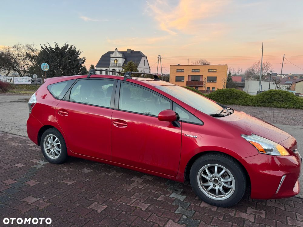 Toyota Prius+ (Hybrid) - 3