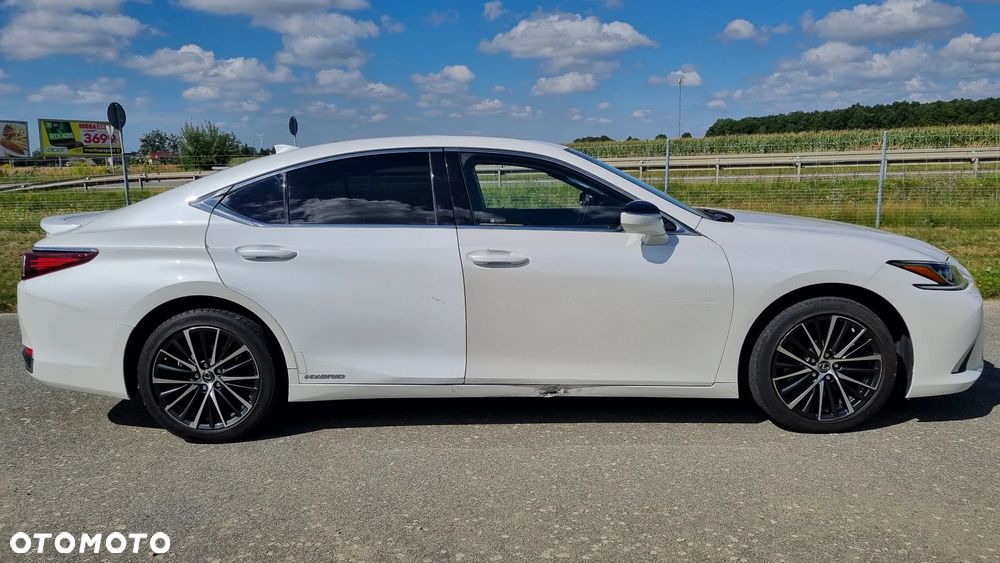 Lexus ES 300h Prestige - 16