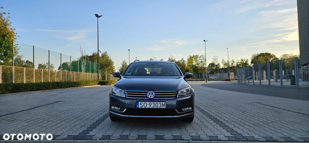Volkswagen Passat 2011 photo 2