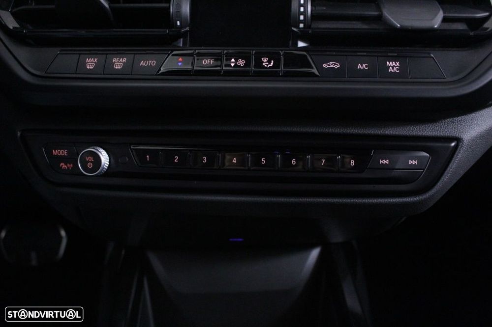 BMW 116 d Pack Desportivo M Auto - 31