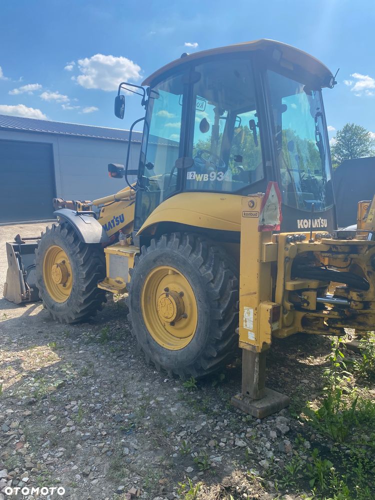 Komatsu WB93S5 - 8