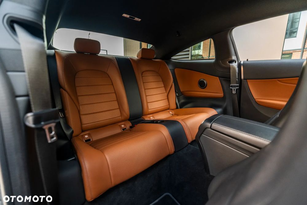 Mercedes-Benz Klasa C 300 4MATIC 9G-TRONIC - 26