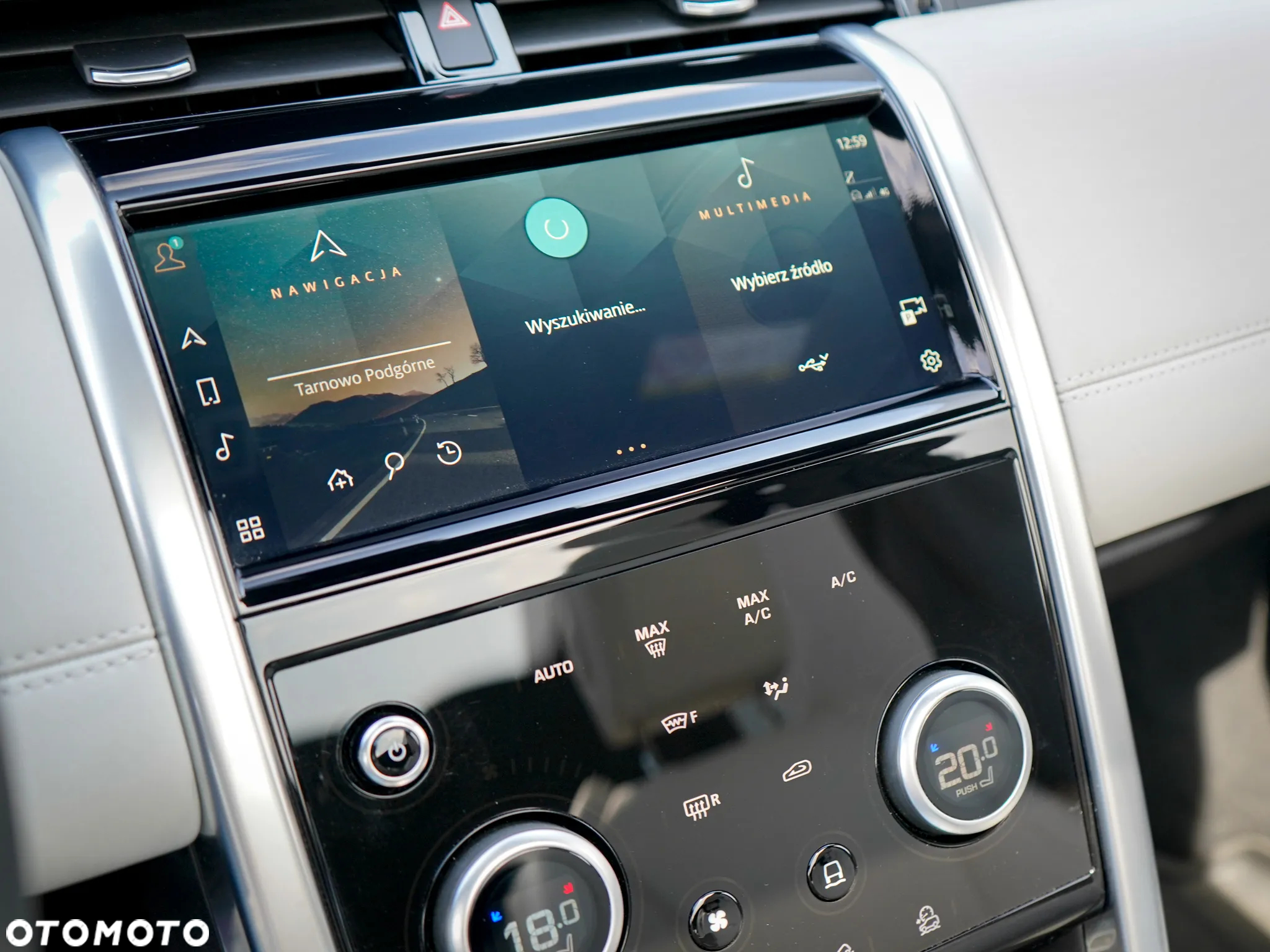 Land Rover Discovery Sport - 24