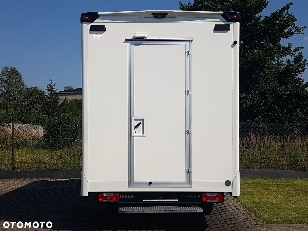 Iveco DAILY KONTENER NISKOPODŁOGOWY 4,43x2,23x2,42 SKLEP BAR KAMPER FOODTRUCK KLIMA KONIOWÓZ - 16