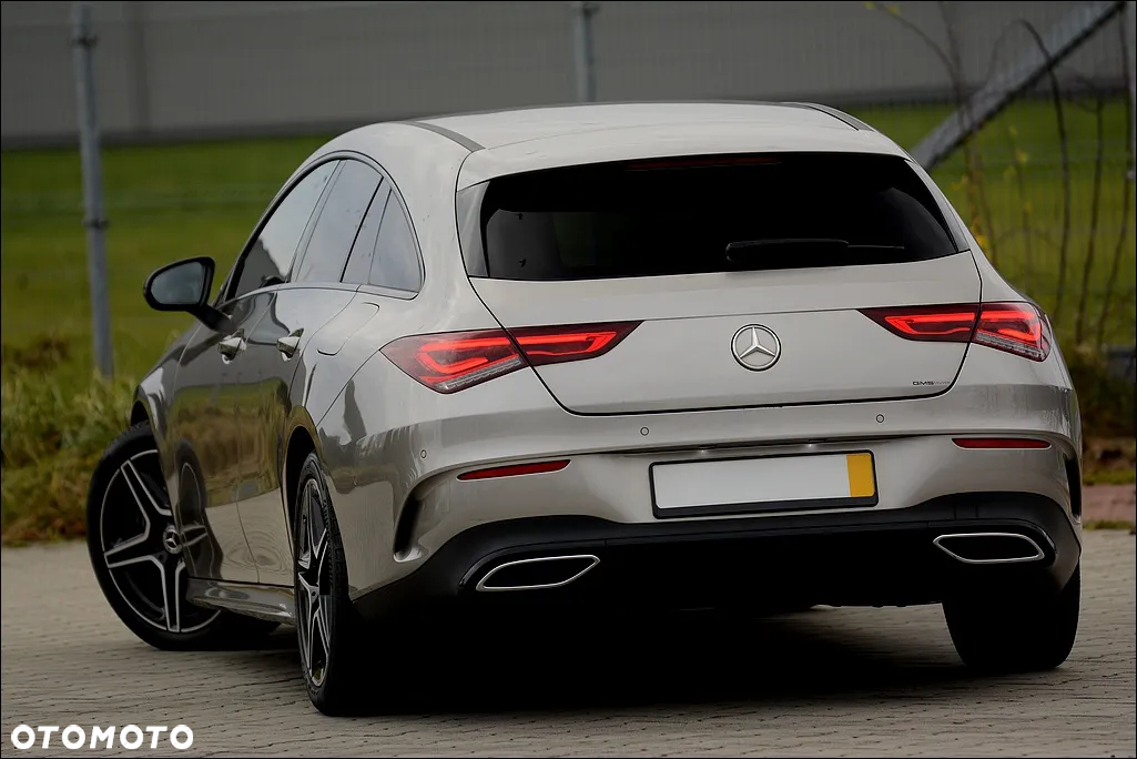 Mercedes-Benz CLA 180 Shooting Brake AMG Line - 3
