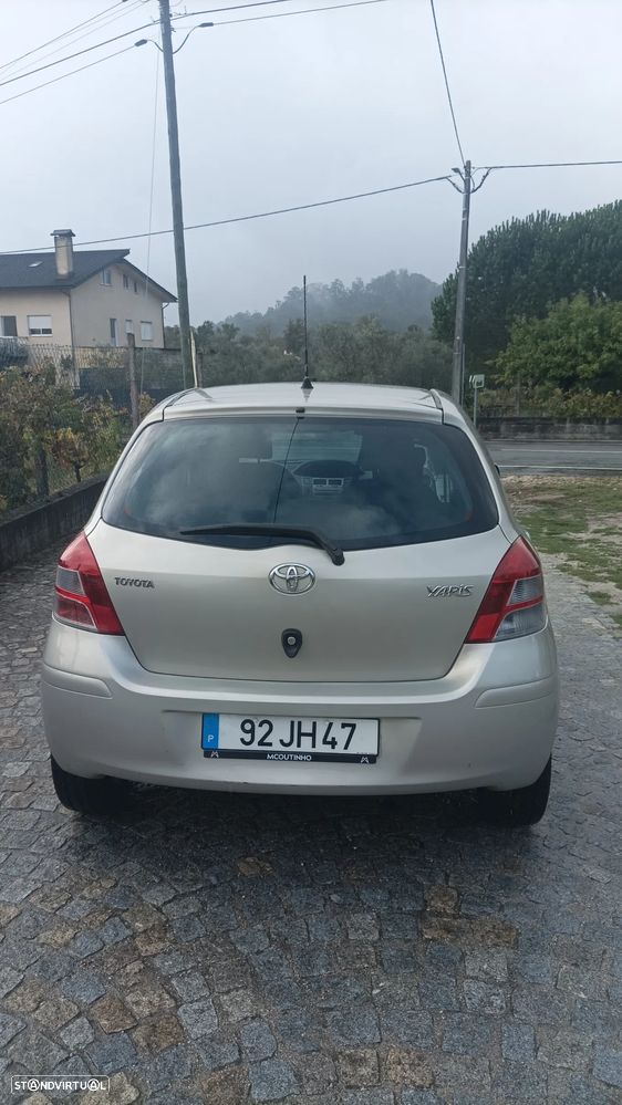 Toyota Yaris 1.33 VVT-i Rock In Rio 10 - 8