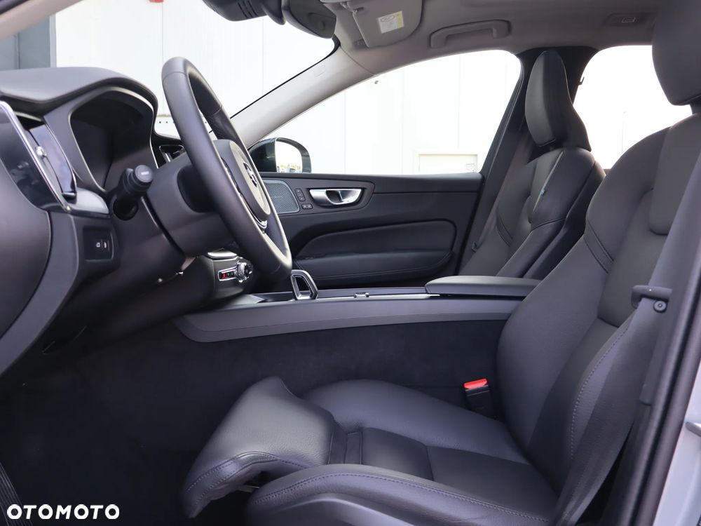 Volvo XC 60 T8 Plug-In Hybrid AWD Ultimate Dark - 15