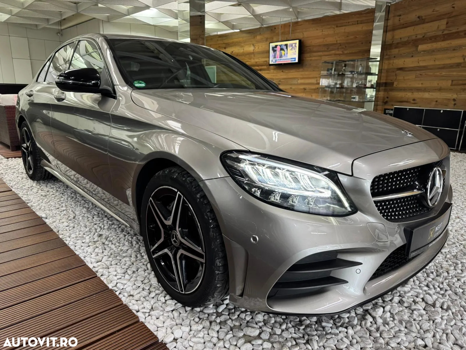 Mercedes-Benz C 220 d 4Matic T 9G-TRONIC AMG Line - 3