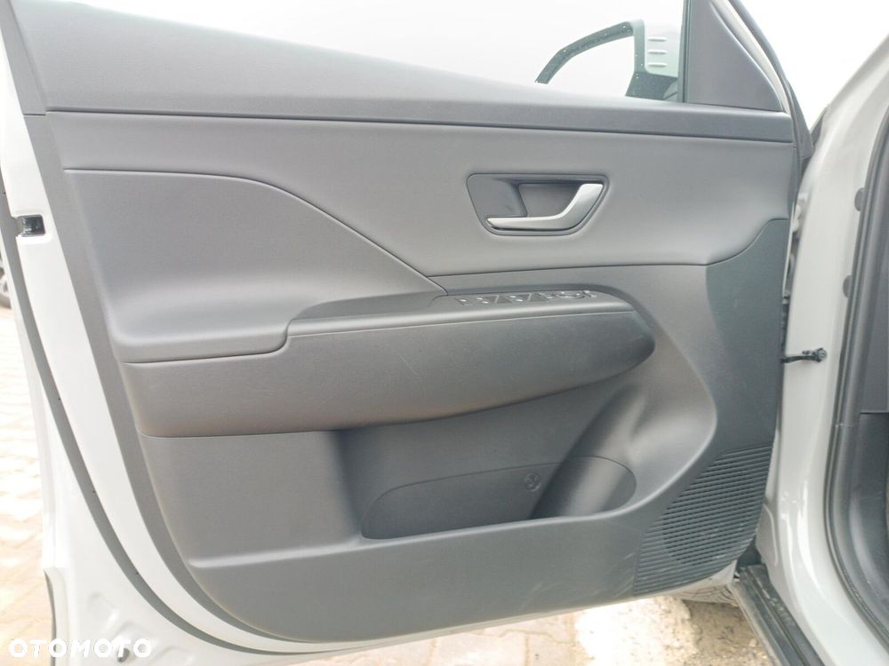 Hyundai Kona - 12