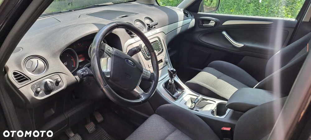 Ford S-Max - 18