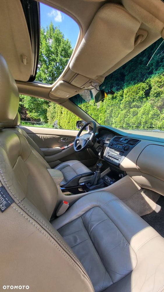 Honda Accord 2.0i ES - 9