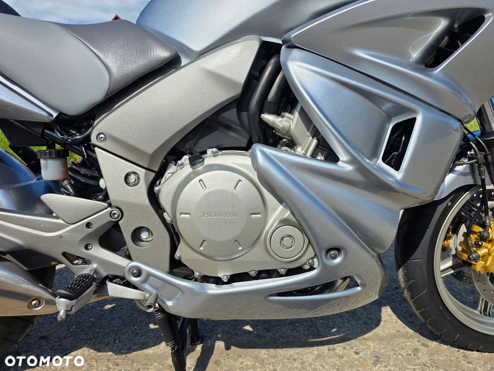 Honda CBF - 22