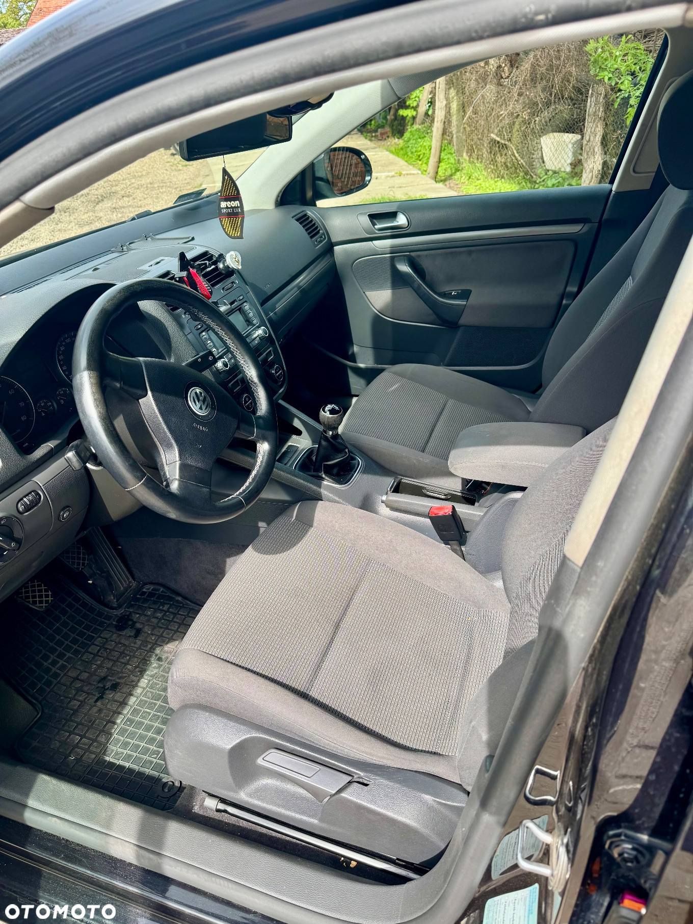 Volkswagen Jetta - 7
