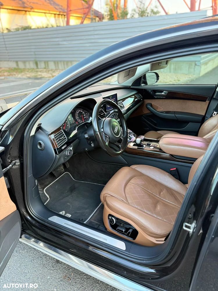 Audi A8 - 7