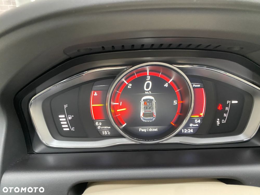 Volvo XC 60 D5 AWD Kinetic - 24