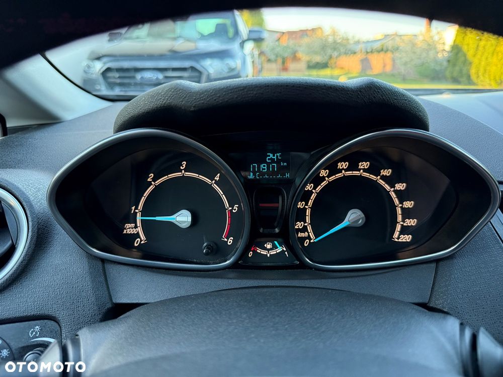 Ford Fiesta 1.5 TDCi St&St SYNC Edition - 27