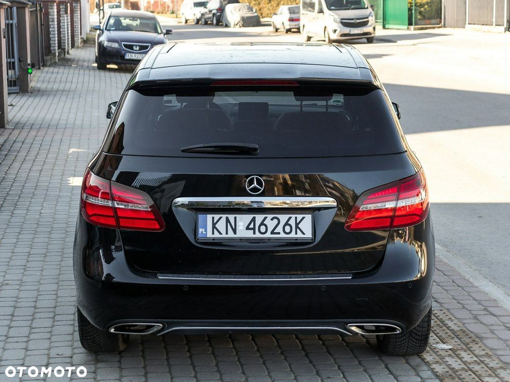 Mercedes-Benz Klasa B 180 (BlueEFFICIENCY) 7G-DCT - 8