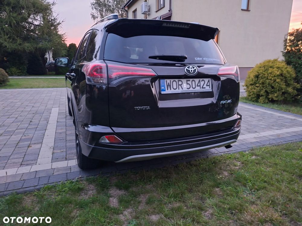 Toyota RAV4 2.0 D-4D Prestige 4x2 - 5