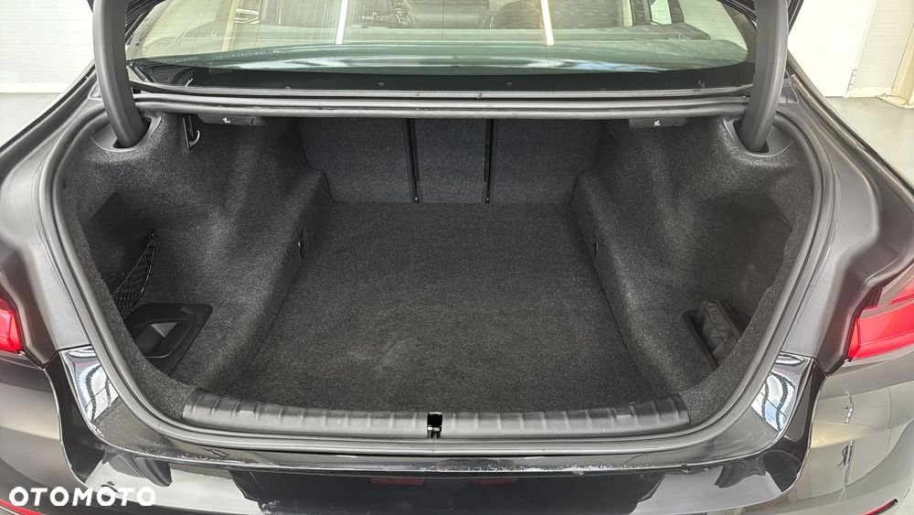 BMW Seria 5 530i xDrive mHEV Luxury Line - 18