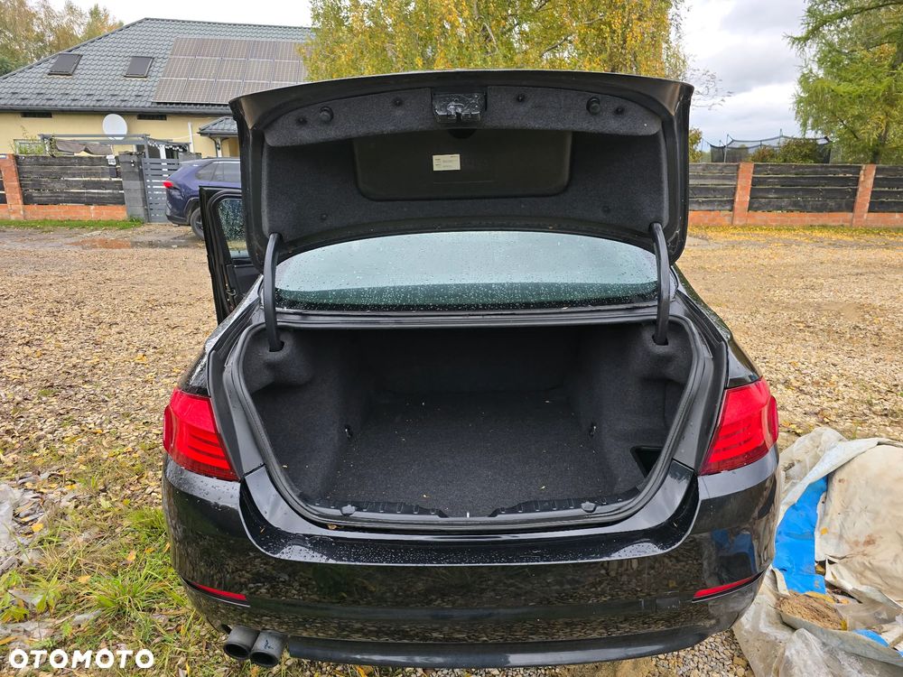BMW Seria 5 520i - 27