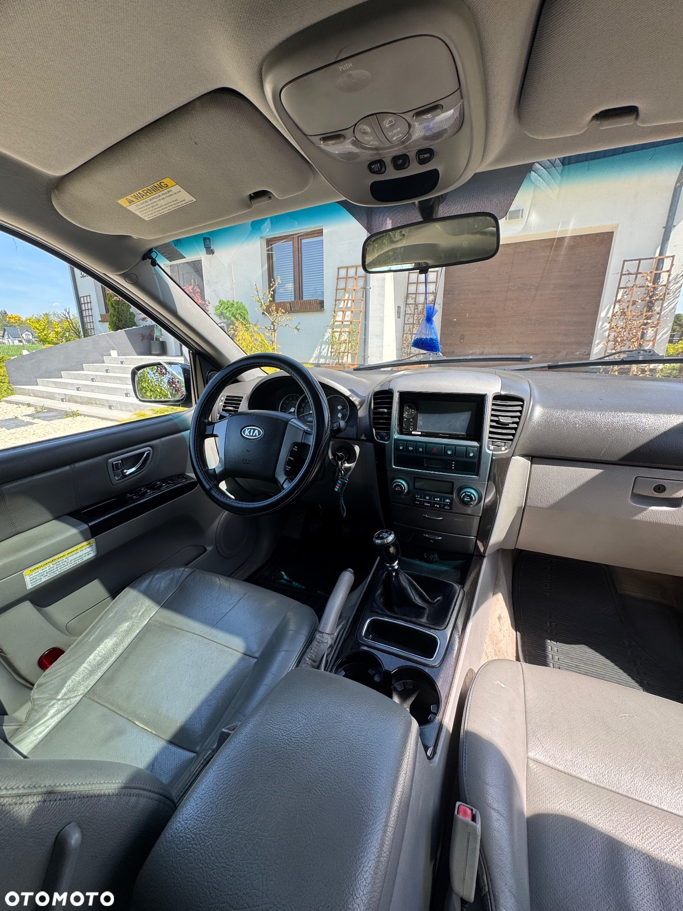 Kia Sorento - 12