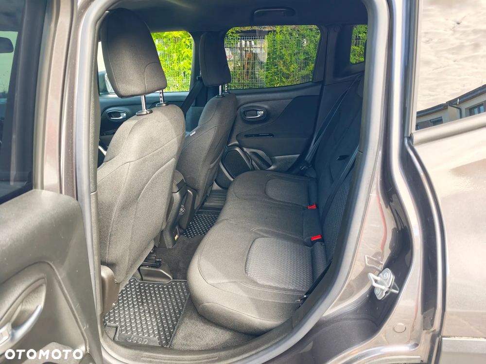 Jeep Renegade - 12