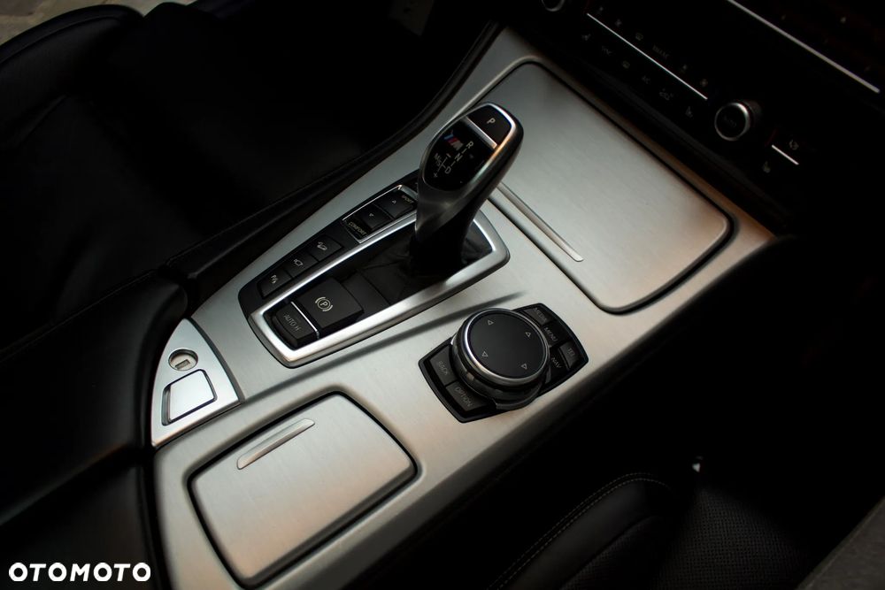 BMW Seria 5 M550d xDrive - 27