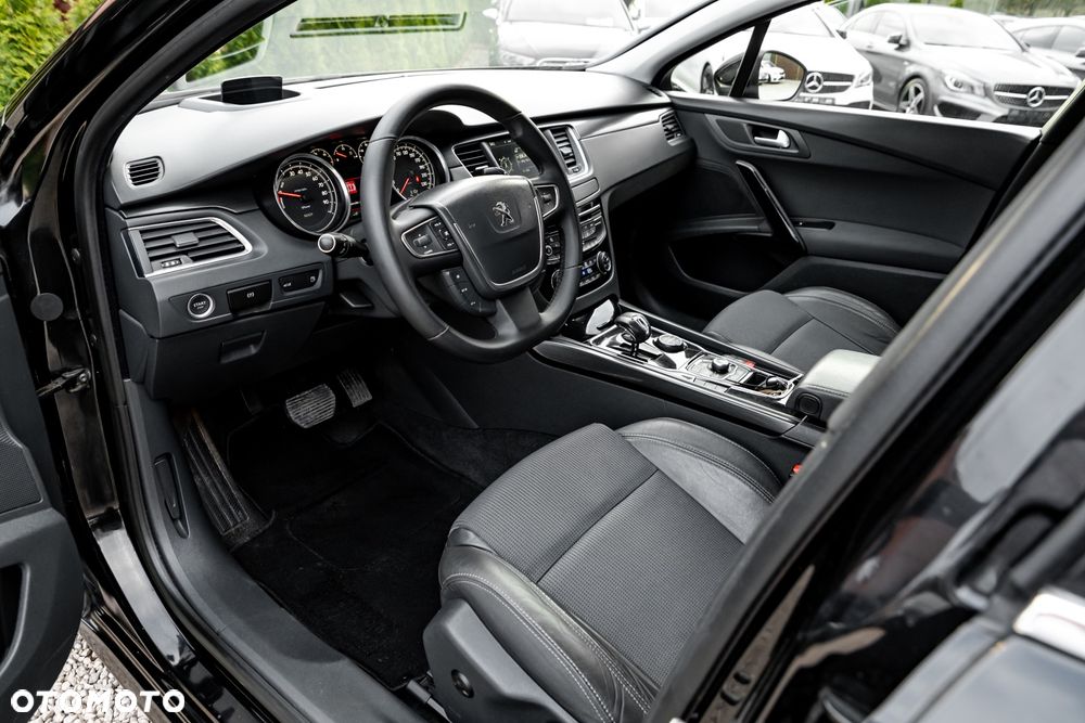 Peugeot 508 Hybrid4 - 16