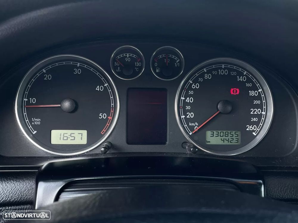 VW Passat Variant 1.9 TDi Confortline - 24