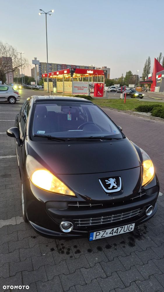 Peugeot 207 1.4 16V U Move - 11