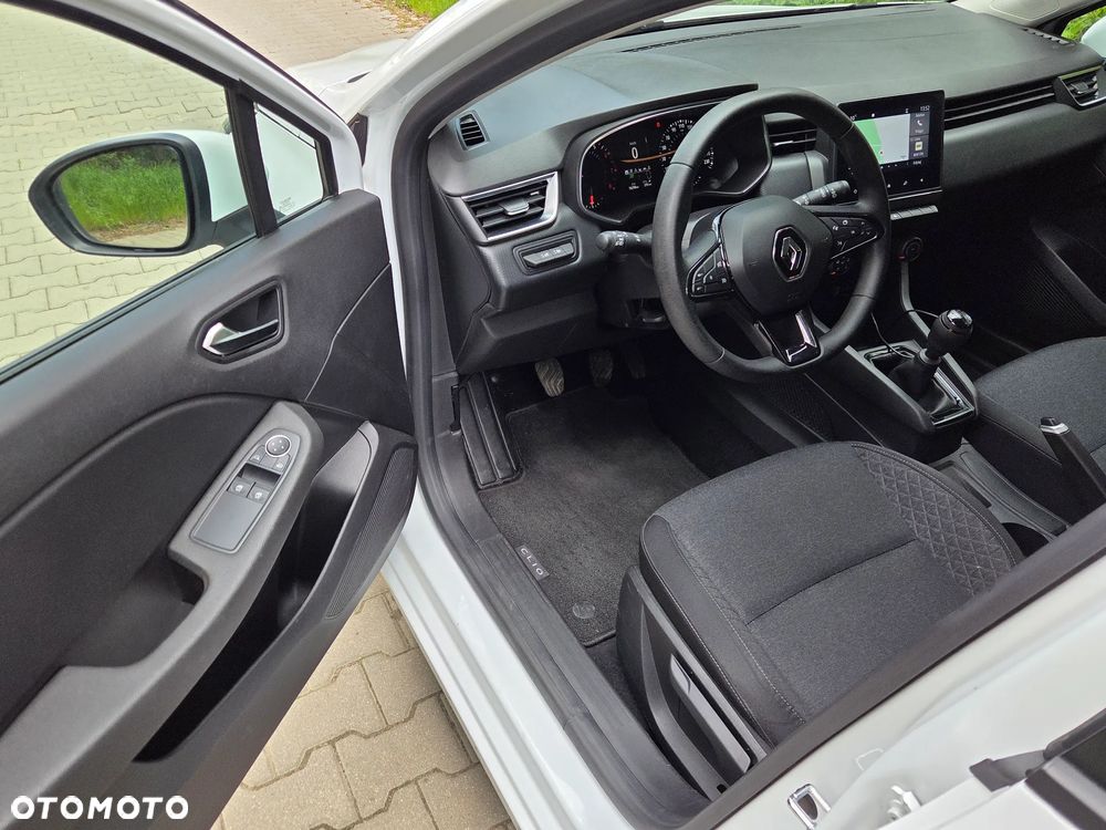 Renault Clio - 7