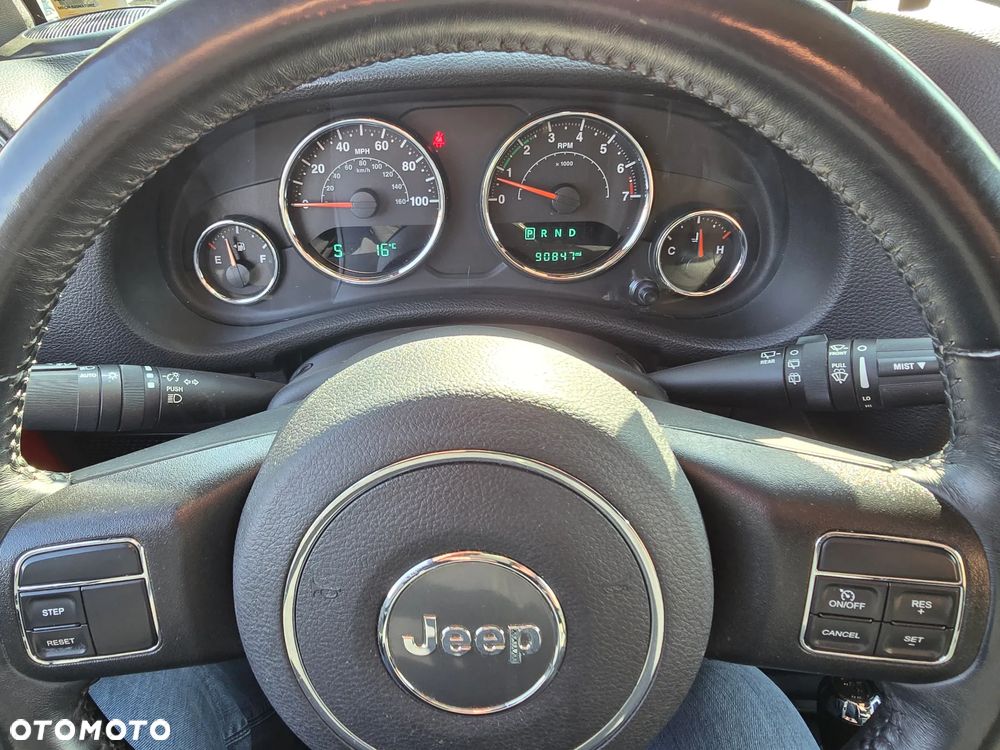 Jeep Wrangler Unlimited 3.6 Automatik Sahara - 24